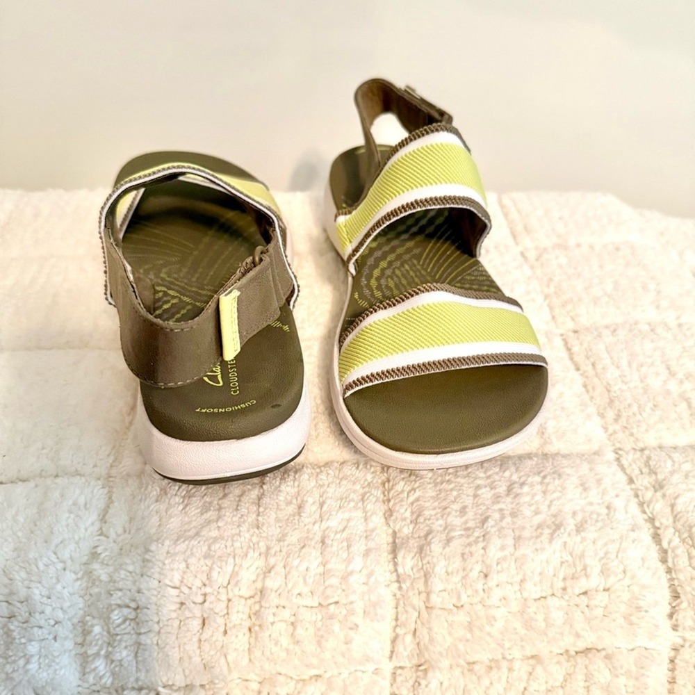NWOT Cloudstepper Clarks Womens Stretch 8.5 Sandal Minimalist Outdoors Beach - Picture 5 of 9